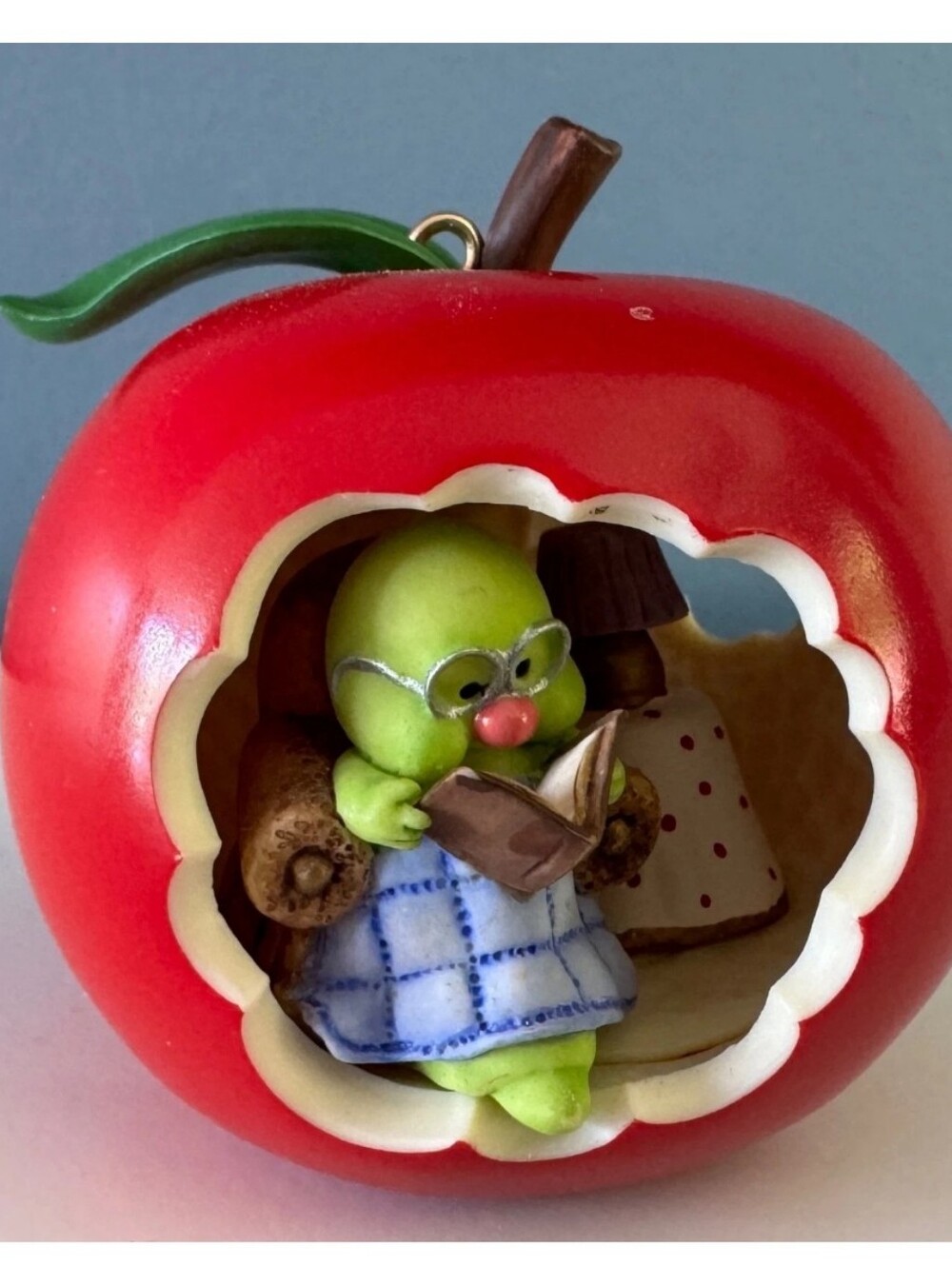 Hallmark Keepsake Ornament "A Reader To The Core" Apple With Book Worm 2000 EUC